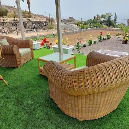 Mariposa Relax En Medio De La Naturaleza