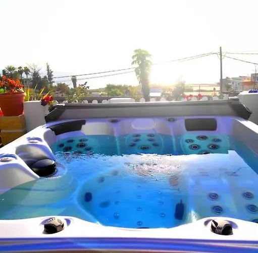 Mariposa Relax En Medio De La Naturaleza