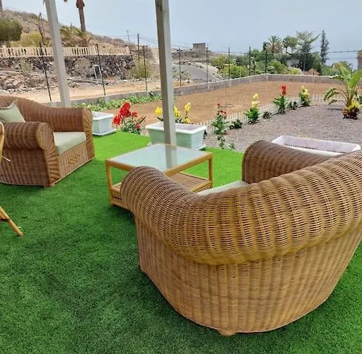 Mariposa Relax En Medio De La Naturaleza